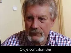 O cara trouxe para casa uma xvideos os melhores brasileiros garota ruiva e beijou a vadia no banheiro