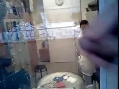 Uma novilha roubou dinheiro de um cara e vendeu para a namorada porno com as melhores brasileiras dormir com ela