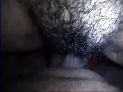 Esposa russa no sofá melhor site de porno nacional de couro dedilhado peludo, gata
