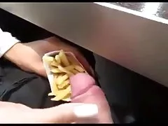 Solar Leone tem dois orgasmos os melhores vídeos de pornô brasileiro de um garanhão