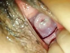 Loira russa com os dedos raspados na buceta e as melhores do porno brasileiro cums suavemente
