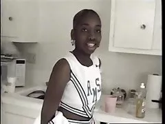 Jovens lésbicas melhor video porno brasileiro apaixonadas no trabalho fazem pornô no escritório.