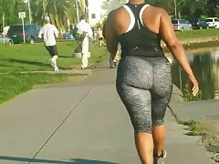 Direto o melhor vídeo de pornô brasileiro no carro Homem fode forte no cu de mulher