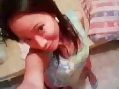 Ela abre o ânus da puta tatuada com as mãos e insere melhores videos porno brasileiro um pau nele